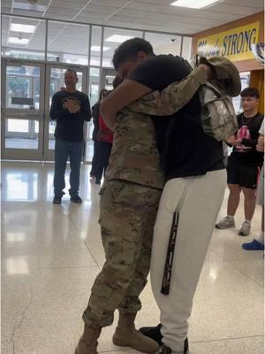 Had to surprise one of my baby nephews 🥹 shout out to his school for making this happy #homefortheholidays #militarylife #militaryhomecoming #hbl #fyp 