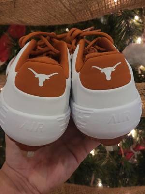 texas pe's for Christmas. gotta match the new team colors. #baseball #beisbol #baseballboys #baseballlife #baseballszn #baseballtiktoks #baseballtiktok #baseballseason #baseballboy #baseballplayer #baseballisback #hitting #baseballislife #hits #nodaysoff #grinder #fypage #fyp #foryoupage #foryou #fy #baseballife #feels #Love #grind #work #lfg #letsgo #lfg #osp #ospstrong #slugger #meta #prime #texas #hookem #sliders #stxsliders #stxslidersbaseball 