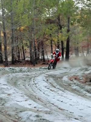 #santaclaus #denbowyregueton #myketowers #elalfa  #motocross #supercross #promotocross #enduro #supermoto #ruta #categoria #copa #victoria #crf #honda #Yamaha #ktm #kawasaki #suzuki #husqvarna #yz125 #yz250 #crf250г #naturaleza #☘️ #🌿 #🏆 #🥇  #honduras #usa #guatemala #Unitedstates #adrenalina #monster #redbull #sueños #metas #motivacion #motivation #champions #championship #fyp #Viral #fyppppppppppppppppppppppp #paratiiiiiiiiii #yona_27 