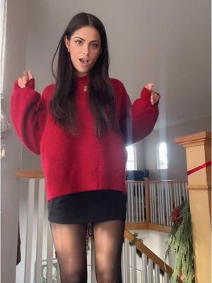 Merry Christmas 😘😘 #redsweater #christmasoutfit 