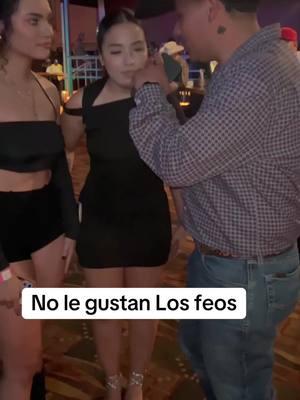 No le gustan Los feos #parati #texa #foryou #fypシ゚ #fypシ゚viral #paratiiiiiiiiiiiiiiiiiiiiiiiiiiiiiii #dallas #fypシ゚viral #fyp #humor #entrevistas #pinos #california 