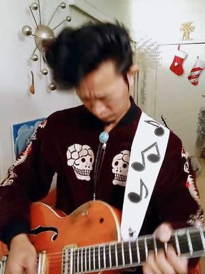 Merry Rockin’ Xmas, everybody! “Run Rudolph Run” Chuck Berry #runrudolphrun #chuckberry #christmassong #happyholidays #merrychristmas #gretsch #rocknroll #rockabilly #gretsch6120 #pompadour #pompadourhairstyle #rockabillyhair #チャックベリー #グレッチ #クリスマスソング