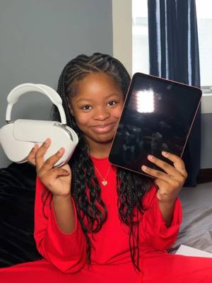 Suprising Demi with a new iPad cause she loves pink and new AirPod max She did already have a iPad, but Mella cracked the screen and she left it at her grandmother house last week oh and Pluto chewed up her other AirPod maxs so I hit her everything new so merry Christmas I love you Dema ##fyp##isistkeyah##Vlog##demi##surprise##christmas##newipad##newairpodsmax##emotional##crying##greatful##merrychristmas##momanddaughter