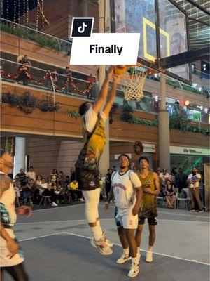 Sin box out pasa esto… #n#nosvemosenlacancha#C#CaracasV#Venezuela3#3x3Basketball#B#Baloncesto3x3B#BasketS#SoloBasketF#FIBA3x3#T#Torneo3#3x3F#FIBAt#tournamentf#fromthestreetstotheolympicsfiba3x3