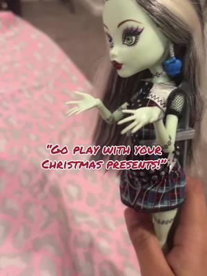 Merry chrismas ya’ll #chrismas #chrismasgifts #monsterhigh #frankiestein #supermario #marioandluigibrothership #fyp #fypシ゚viral 