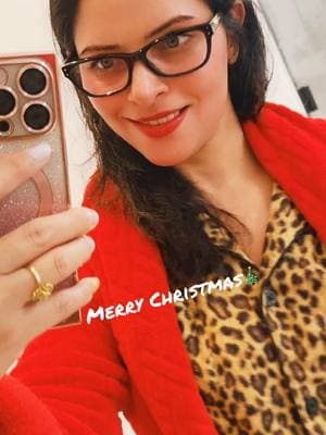 Just relaxing❤️ No makeup today 🎄Merry Christmas🎄🎅🎁🎁🎅 #merrychristmas #foryoupage❤️❤️ #goviral #kritikumarusa #fyp 