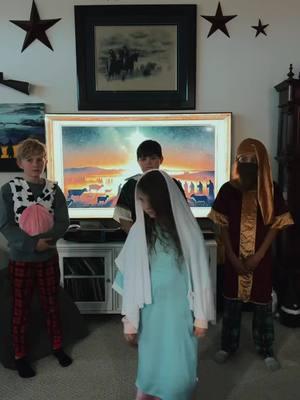 Christmas 2024 ending with some wild kids reenacting the nativity #christmas #christmaskids #chirstmas2024 #flashlighttrend #dance #party #partytimewithfriends  