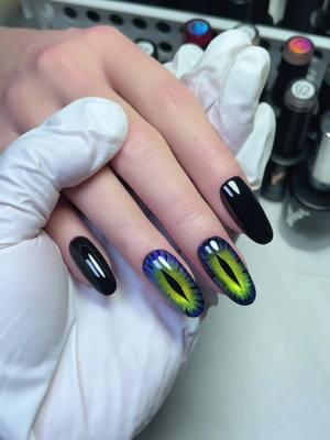 Shinning Cat Eye #yokefellow #nails #nailart #nailtutorial #nailinspo #nailsalon #manicure💅 #nailtech #cateyenails #cateyegel 