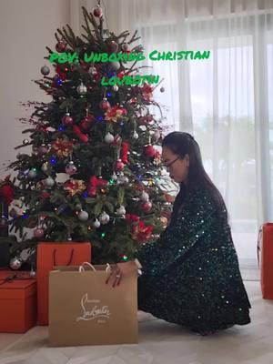 Unboxing Christian Louboutin #christmas2024 #ilove_champagne14 #ayawkosamatapobre #begrateful #blessed #louboutin 