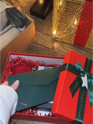 Thank you @EVELLYHOOTD US! Best shoes ever. The sweetest brand🫶#evellyhootd #merrychristmas #winter #wintershoes #giftbox #pr #prgift #present #giftedpr #tiktok #TikTokShop #christmas 