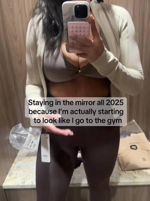 2024 gym life was strong. 2025 gym life will be stronger. #GymTok #gymgains #glutegains #gymresults #glutes #gymgirl 