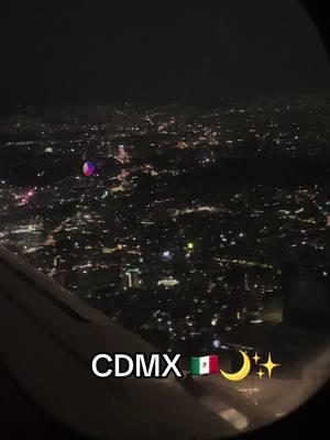 CDMX 🎄🇲🇽 #mexico #mexicocity #mexicotravel #mexicocitytravel #coudaddemexico #ciudaddemexicocheck #cdmx #mx #travel #viaje #avion #aviones #airplane #airplanes #airplanetiktok #fyp #foryou #parati 