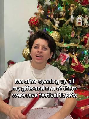 All I want for Christmas are tickets to proper New Year’s Eve 🥲😂 #ravehumor #edmhumor #ravehumor #propernye #xvirad 