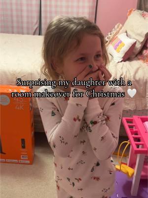 Her reaction was perfect!! Cant wait till her room is finished 🥹🤍🫶🏼🎄 #christmas #roommakeover #makeover #justagirl #merrychristmas #fullheart #newroom 