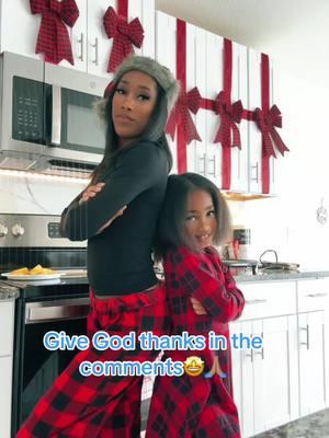 Merry Christmas everyoneee🎁🎄Give God thanks in the comment for waking you up today🤩🙏🏽‼️🎉🫶🏽  #blessed #christian #christiantiktok #foryoupage #christmas #jesuschrist #motherdaughter #twin #givegodthanks #givegodpraise #blessedlife #jesuslovesyou 