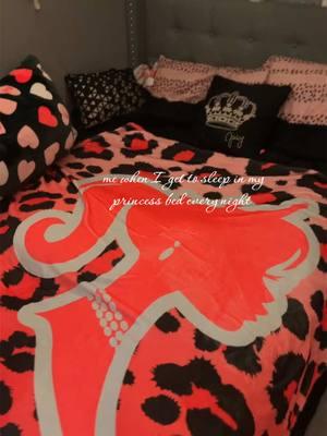 so comfy💝💝  #mybed #juicycouture #leopard 