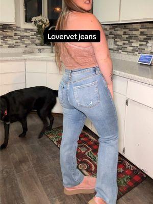 Lovervet by vervet are some of my FAVORITE jeans ever! I love that the kick flare style give you that shape without being a full boot bottom. Perfection!!! #jeans #lovervetjeans #vervetjeans #lightwashjeans #kickflarejeans #tiktokshopholidayhaul #christmasgiftideas @Emma Lous Boutique #emmalousboutique 