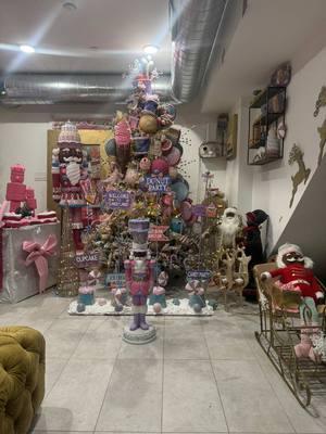 Merry Christmas #candyland #DIY #christmas #tree #build #explore #fakebake 