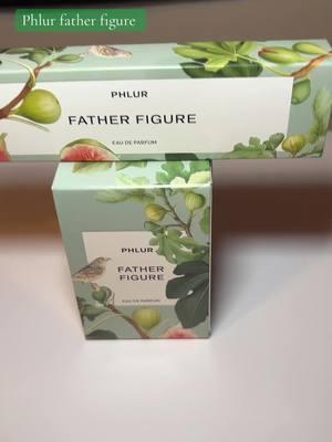 I love this scent men and women can definitely use this scent 😇 @Phlur Fragrances #phlurfragrance #phlur #phlurfatherfigure 