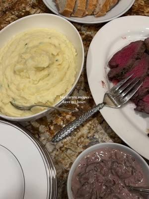 #inagarten #inagartenrecipes #inagartentok #cookingaesthetic #dinnerparty #christmas #christmasdinner #christmasdinnerideas #holidaydinner #holidayrecipe #christmas2024 #christmasdecor #dinnerrecipe 