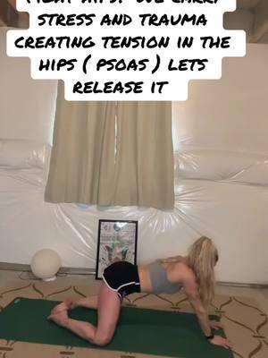 Release what doesn’t serve you in 2025 🤌🏻🤌🏻 #tighthips #hip #trauma #traumarelease #yoga #yogi 