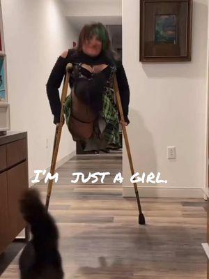 #imjustagirl #lauralea #amputee #crutches 