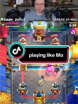 PLAYING LIKE MO!!! #clashroyale #crl #streamer #GamingOnTikTok #WhatToPlay #juicyjcr 