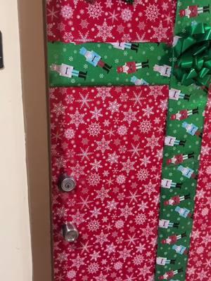 #merrychristmas #doordecorations 