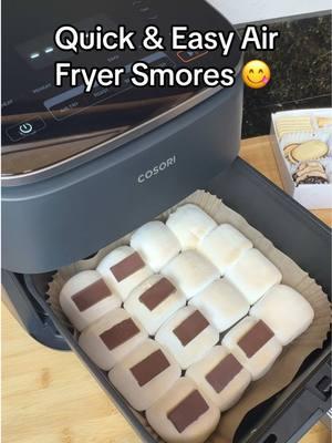 Easy and delicious! 😋 #airfryer #airfryerrecipes #airfryertiktok #smores #airfryerdessert #dessert #desserts #dessertrecipe 