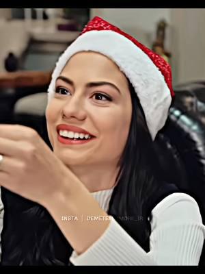 merry Christmas 🎅🏻🎄 #demetozdemir #demetözdemir  #canem #erkencikus #daydreamer #christmas #FYp 