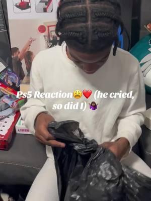 He cried so hard, yall know I was crying with him. Judge ya momma yes I hid everything in trash bags before I brought them into the living room. Momma was tired and had to work as always I didn’t wrap a thing 🥹. But his reaction was priceless ❤️#❤️#memories#boymom#onlyson#reaction#ps5 