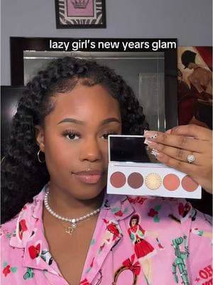 using 1 palette and a dream 😭  p.s I realized too late I probably should’ve taken my lashes off not too much on me please  product:  @OFRA Cosmetics, LLC Signature palette  #makeup #eyeshadow #eyeshadowtutorial #newyearsmakeup #exploremakeup #fy #fymakeup #blackgirlmakeup