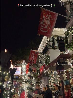 Delicious martinis and SO MUCH holiday decor 😍🎄🍸Tini Martini Bar in St. Augustine! We went on Christmas Day, and even though there was a long line we only waited about 15 mins! #tinimartinibar #staugustine #nightsoflightsstaugustine #nightsoflights 