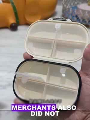 #organizer #minicarryon #pillbox #jewelrybox #multicompartmentorganizer #TravelEssentials #StorageSolutions #OnTheGo #OrganizeYourLife #AccessoryStorage #TravelOrganizer #DailyUse #ConvenientStorage