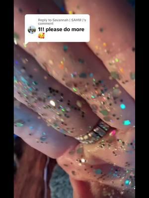 Replying to @Savannah | SAHM | #asmr #asmrcommunity #teamohana #asmrtingles #magichands #glitter #requested 