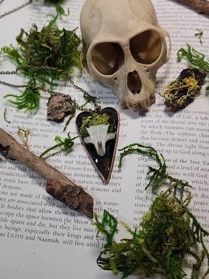 Find your mossy skull necklace at The Crimson Cult #mosscore #darkfashion #goblincore 