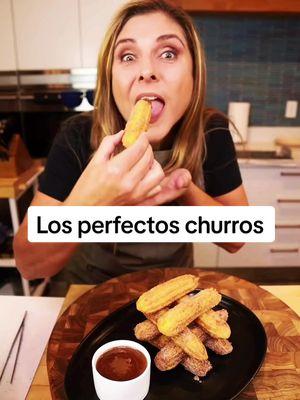 Esta receta de churros  es súper fácil de hacer y, lo mejor de todo, ¡queda divina! Ingredientes – Ingredients 1 tz agua / 1 tbsp water 1 barra de mantequilla / 1 stick of butter  1 cdta sal / 1 tsp salt 1 ¼ tz harina / 1 ¼ cup flour  2 huevos / 2 eggs  Vegetable Oil / Aceite vegetal  1 tz azucar x 1 cda canela / 1 cup sugar x 1 tbsp cinnamon Tip: Los churros se pueden comer con chocolate, dulce de leche o solos con su mezcla de azucar y canela / Churros can be eaten with chocolate, dulce de leche or just with sugar and cinnamon mixture   #cheflorenagarcia #EasyRecipes #diyrecipe #recetascheflo #churros #easydesserts #holidayseason 