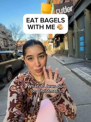 Eat Bagels with me on #Christmas 🎄🥯🤝🕎  #sadelles #majorfoodgroup #jewishonchristmas #eatwithme #nycbagels 