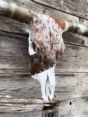 Custom order NFS 🎄 #courtneyscustomcowskulls #fyp #country #western #cowgirl #idaho #longhorn #farmgirl #farmdecor #countrygirl #viralvideo #westerndecor #cowhide #cattlebrand #countrydecor #ranchgirl 