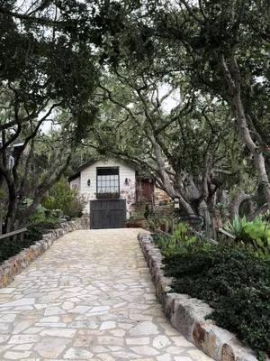 🏡 Snow White Cottage 🏡 #fyp #carmelbythesea #fairytalehome #carmelcottages #fairytalecottage #cottagecore #carmelcottageclub #cottagetiktok #carmelhomes #quietlife 