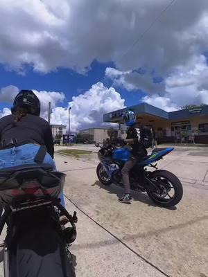 You never realize just how loud your bike is until people start covering their ears when you’re riding past 😅 @lansarta  #motorcycle #girlbiker #kawasaki #zx6r #fyp #girlswhoride #twowheels #fypシ #bikelife #gofastdontdie #kawasakizx6r #600cc #suzuki #gsxr1000r #1000cc #literbike #couple #drafts 