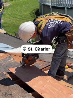 Watch our crew in action! 🏠🔨 Transforming homes, one roof at a time in St. Charles. #RoofingExperts #RoofingTikTok #roofer #homeremodeling #roofingcompany #illinois #roofersoftiktok #stcharles 