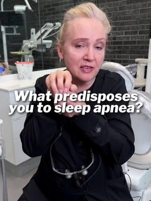 Could you be at risk for sleep apnea? 😴 Middle age, extra weight, crooked teeth, or a big tongue could be the culprits. 😯 🔹 Do you have a scalloped tongue or a small chin? 🔹 Can you see your uvula? These signs might mean less space in your airways, leading to sleep apnea.  Have you noticed any of these signs? Drop a comment! 💬 #NaturalDentistry #DentalCosmetics #OralHealth