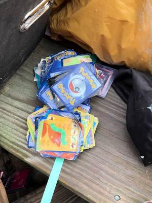 Found pokemon cards in the trash!! #trashdig #dumpsterdiving #pokemoncards #pokemoncard #pokemon stuff!!!#dumpsterdiving #foundintrash #dumpsterdivingfinds #urbantreasurehunting #tools #new #free#pokemoncardcommunity