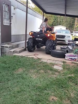 ds18s for the win if it don't got jams I don't want it#doin2much #turndownforwhat #canam #canam850 #loudandproud 