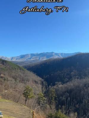 ⛰️🌞🤍 #anakeesta #gatlinburgtennessee #smokeymountains #fyp #views #mountains 