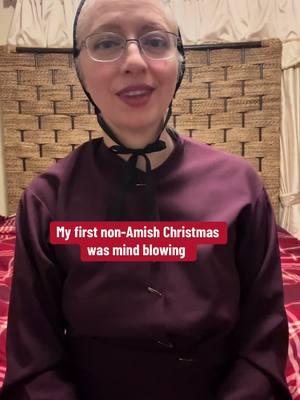 I still love Christmas lights and decorations! #examishgirl #amish #amishtiktok #amishwomen #amishtok #amishbooks #booksoftiktok #BookTok 