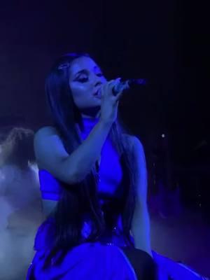 i’ma scream and shout for what i love !! #arianagrande #needy #sweetenerworldtour #live #viral #trending #arianatok 