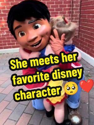 Kids Meet Their Favorite Disney Characters 😍❤️ #baby #babytok #cutebaby  #babytiktok #babylove #kid #toddler #disneyland #disneyworld #disneyparks #disneycharacters #cute #adorable #Love #precious #cutest #moments #fyp 