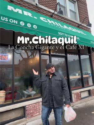 La Concha Gigante de Chicago☕️ #Chicagoland #chicago #chicagotiktok #breakfastchicago #mexicantiktok #conchagigante #cafexl #familia #fyp 